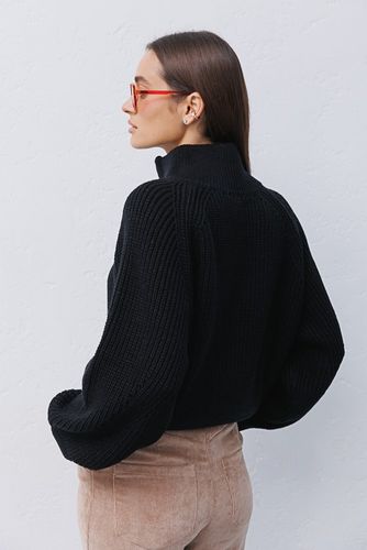 Модний светр із великої машинної в'язки в рубчик, Чорний, One Size