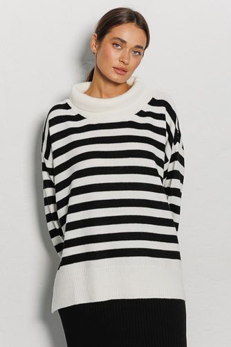 Смугастий в'язаний светр з високим коміром, Молочний, One Size