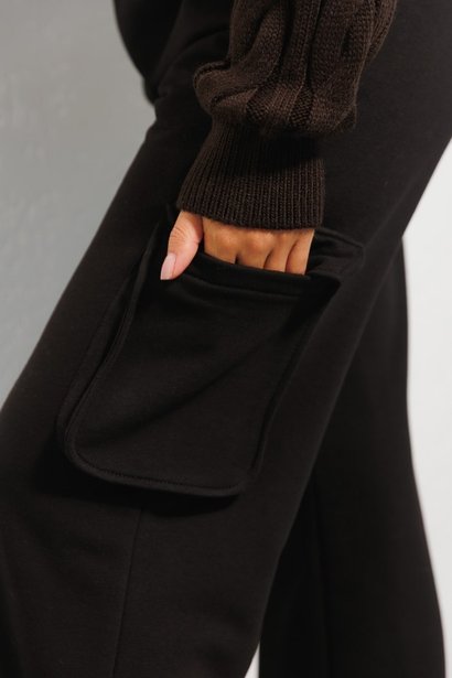 Спортивні штани з об`ємними накладними кишенями, Чорний, S