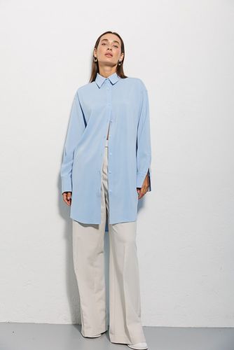Довга сорочка у стилі oversize з з напівкруглим низом, Блакитний, One Size
