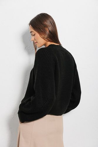 Укорочений в'язаний светр з рукавами-регланами, Чорний, One Size